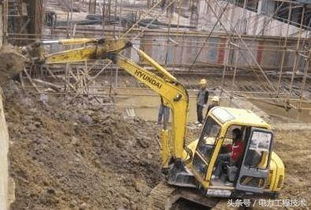 四川老人操作挖掘机谋生，收入情况究竟如何？