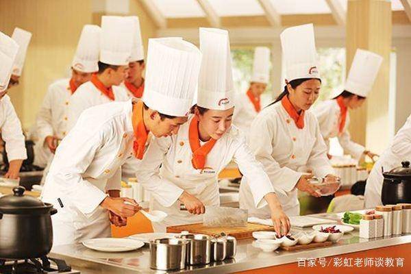 职业学校学做面包，真的能带来可观收入吗？