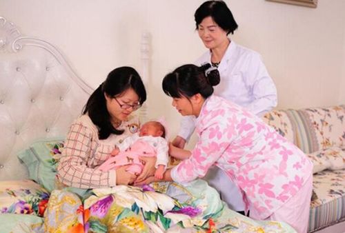 卢家妈妈为何兼职制作工服？背后故事令人好奇