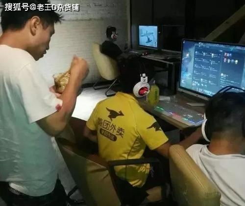 进厂小哥竟是兼职律师？他的双面人生全集曝光！