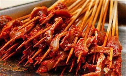 开一家串串香店，真的能实现盈利吗？创业者必看！