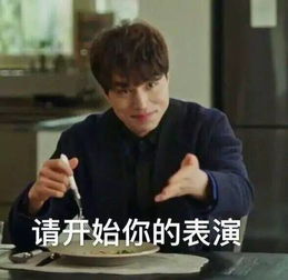 美女深夜加班，难道只为赚钱？背后的故事你知道吗？
