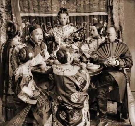 哪个行业竟比妓女更能吸金？真相令人震惊！
