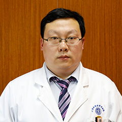 徐宁医生究竟是谁？他的专业背景和医疗成就有哪些？