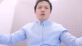 李泰民是如何通过努力实现财富积累的？