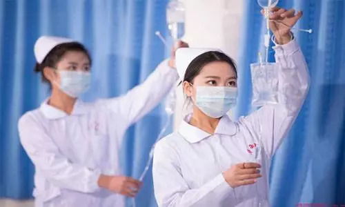 护士与护师职责差异何在？详解两者不同之处